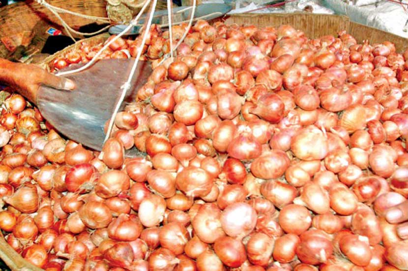 খাতুনগঞ্জে পেঁয়াজের দাম স্থিতিশীল