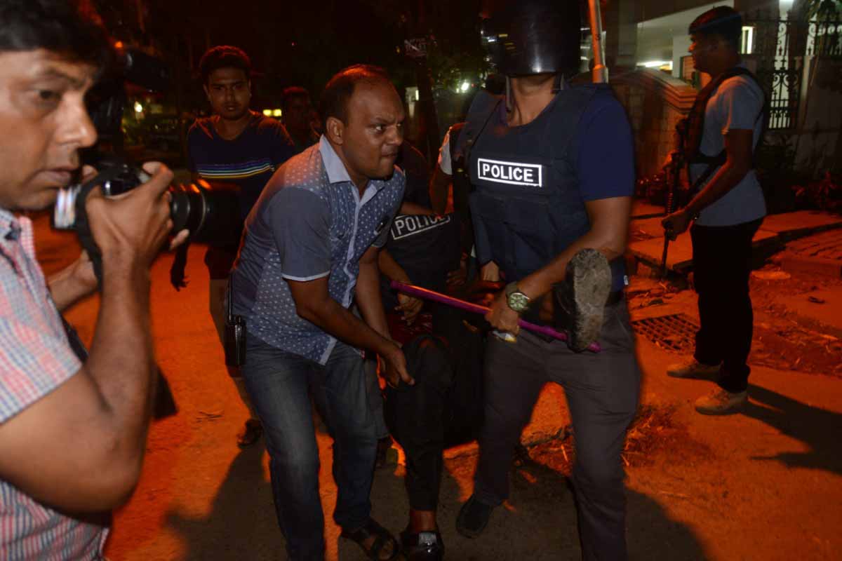 Gulshan attack: 2 police officers killed, 40 injured Gulshan attack: 2 police officers killed, 40 injured