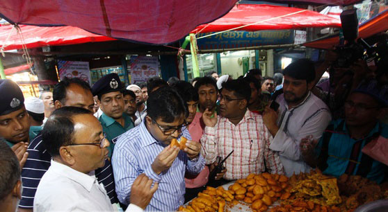 ইফতারিতে ভেজাল দিলেই শাস্তি: সাঈদ খোকন ইফতারিতে ভেজাল দিলেই শাস্তি: সাঈদ খোকন
