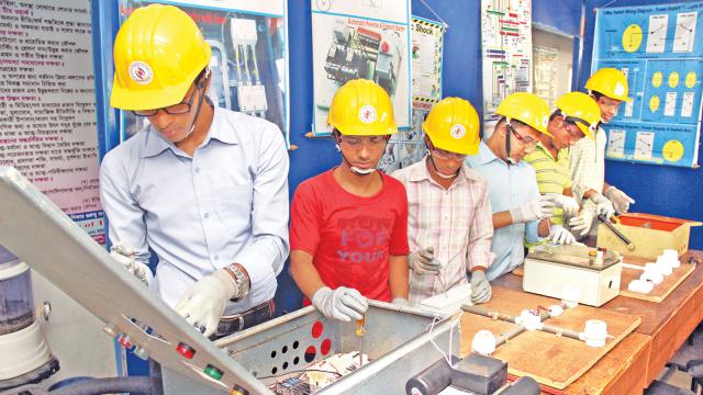 বিনা খরচে দক্ষতার সনদ বিনা খরচে দক্ষতার সনদ