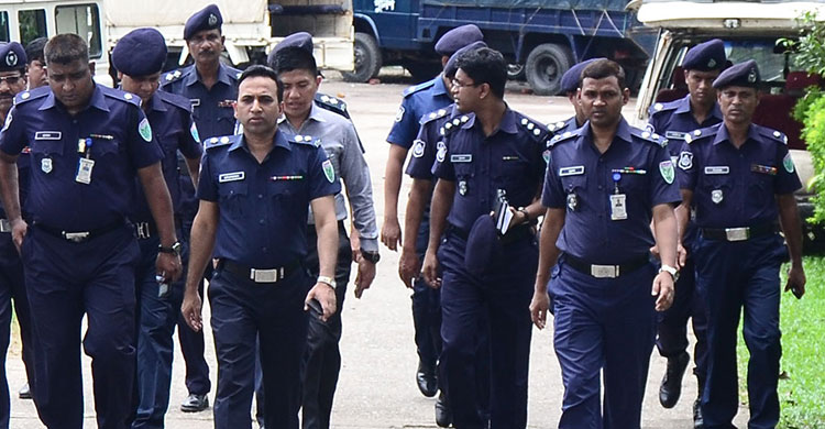 পুলিশের এসআই পদে চাকরি পুলিশের এসআই পদে চাকরি