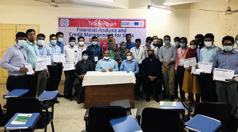 প্রশিক্ষণ পেলেন একশ বিসিক কর্মকর্তা প্রশিক্ষণ পেলেন একশ বিসিক কর্মকর্তা