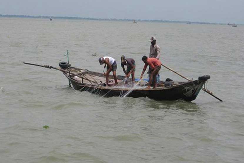 ২২ দিন ইলিশ ধরা ও বিক্রি নিষিদ্ধ