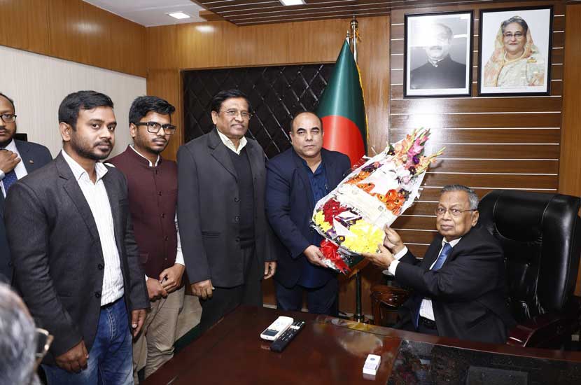 নতুন অর্থমন্ত্রীকে আকিজ গ্রুপের ফুলেল শুভেচ্ছা