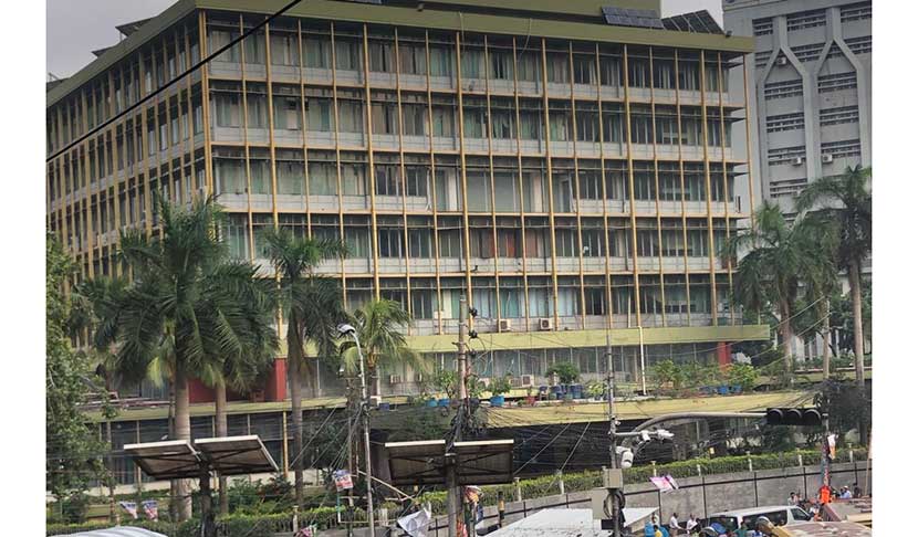 ১২,৫০০ কোটি টাকার খেলাপি ঋণ পুনর্গঠনে শেয়ারবাজারের বড় কোম্পানি