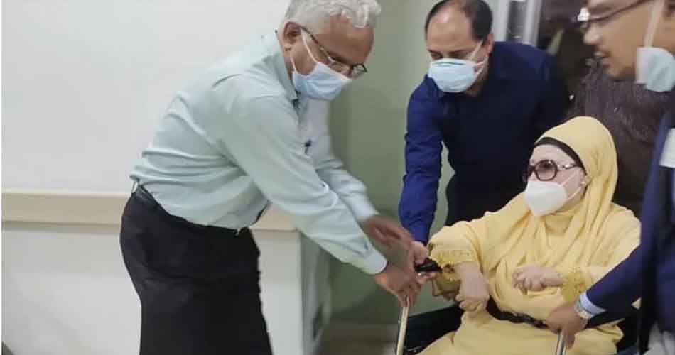 খালেদা জিয়াকে সিসিইউ’তে স্থানান্তর