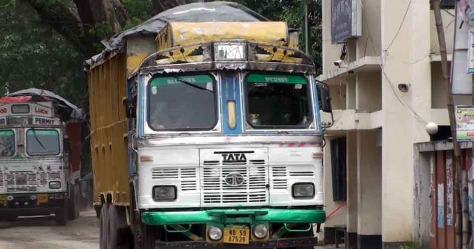 হিলি স্থলবন্দরে আমদানি-রপ্তানি শুরু