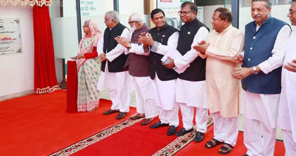 ঢাকা জেলা আওয়ামী লীগের কার্যালয় উদ্বোধন করলেন শেখ হাসিনা