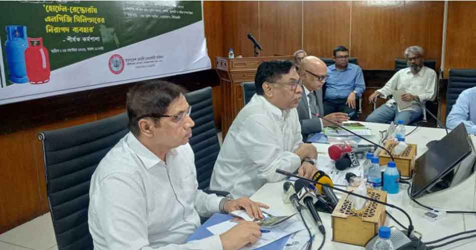 এলপিজির দাম বেশি নিলে লাইসেন্স বাতিল