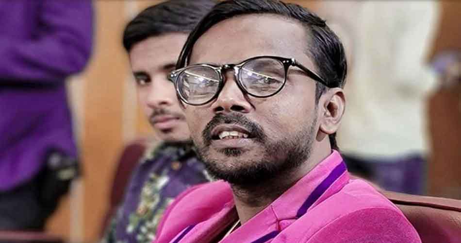 দল পাল্টে বাংলাদেশ কংগ্রেস থেকে মনোনয়নপত্র জমা হিরো আলমের