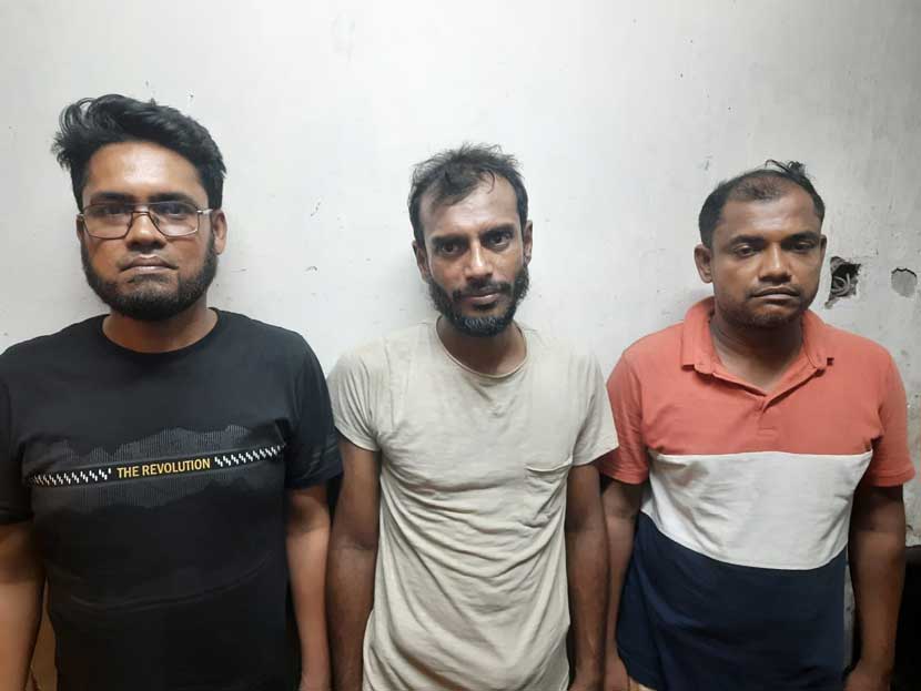 অভিনব কায়দায় সব ছিনিয়ে নেয় তারা, আছে সাংকেতিক ভাষাও!