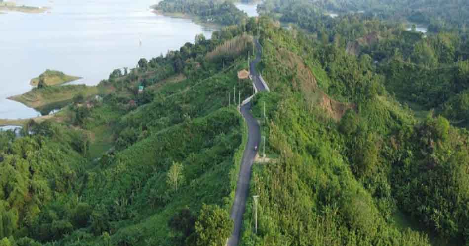 পর্যটকদের স্বাগত জানাচ্ছে রাঙামাটির মায়াবি রূপ