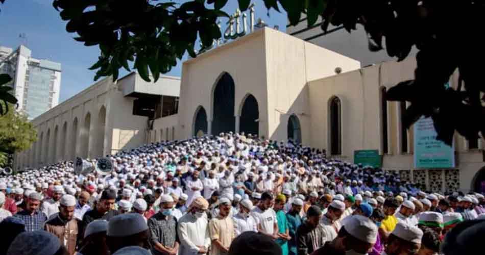জুমার দিন মুনাফিকের তালিকায় স্থান পান যারা জুমার দিন মুনাফিকের তালিকায় স্থান পান যারা