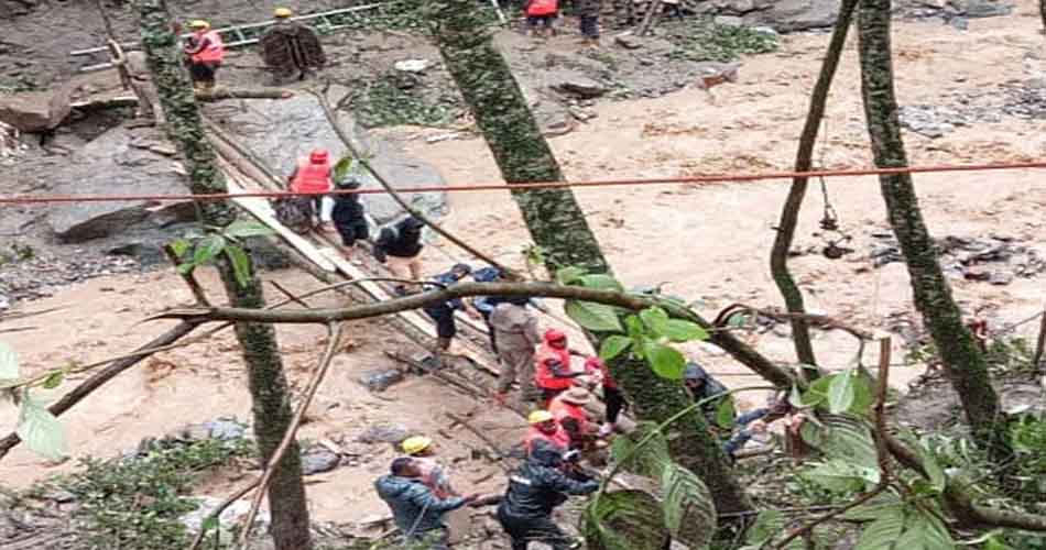 সিকিমে ভূমিধসের পর আটকে পড়া সাড়ে ৩ হাজার পর্যটক উদ্ধার