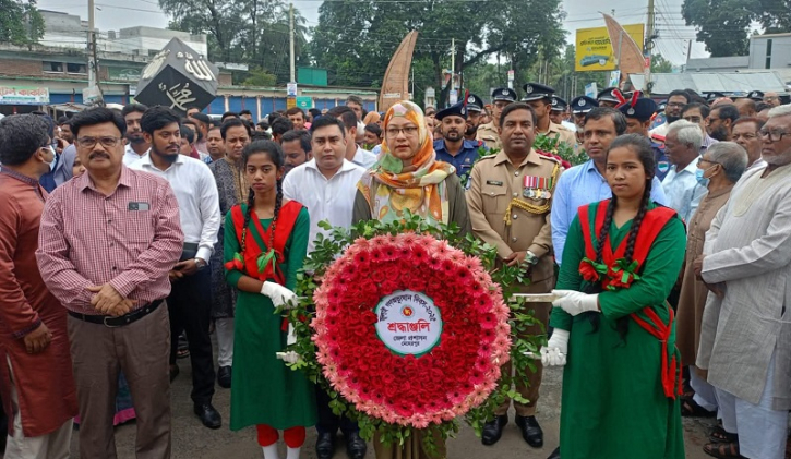মেহেরপুরে জুলাই গণঅভ্যুত্থান দিবস উপলক্ষে শ্রদ্ধাঞ্জলি মেহেরপুরে জুলাই গণঅভ্যুত্থান দিবস উপলক্ষে শ্রদ্ধাঞ্জলি