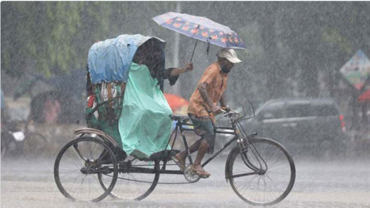সাগরে লঘুচাপ, তিন বিভাগে ভারি বর্ষণের আশঙ্কা