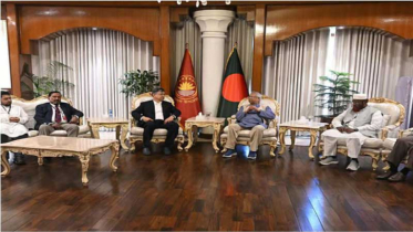 নির্বাচনের আগে ঐক্যের ডাক: বিভাজনে সুযোগ নিচ্ছে ষড়যন্ত্রকারীরা নির্বাচনের আগে ঐক্যের ডাক: বিভাজনে সুযোগ নিচ্ছে ষড়যন্ত্রকারীরা