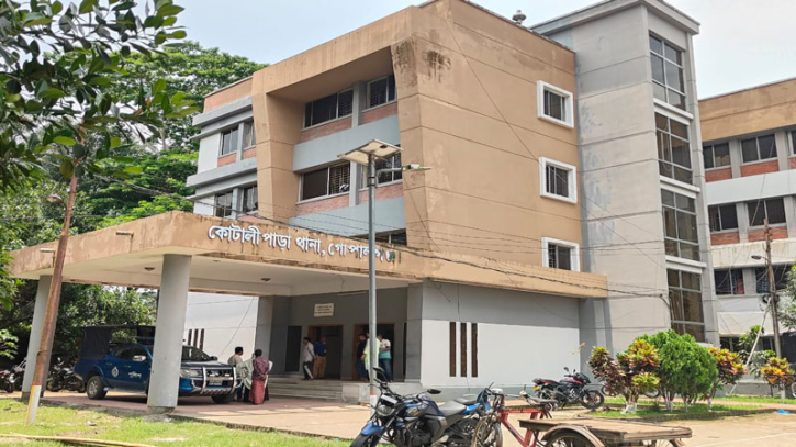 কোটালীপাড়ায় আওয়ামী লীগের দেড় হাজার নেতা-কর্মীর নামে মামলা, গ্রেপ্তার ১২
