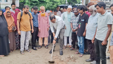 নওগাঁয় ‘জুলাই স্মৃতিস্তম্ভ’ নির্মাণ কাজের উদ্বোধন
