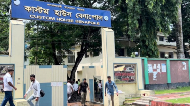 শুক্রবার ও শনিবার ছুটির দিনেও খোলা বেনাপোল কাস্টমস হাউস
