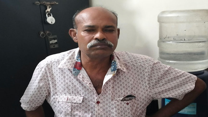 বেনাপোলে শ্রমিকলীগের সাবেক সাধারণ সম্পাদক গ্রেফতার বেনাপোলে শ্রমিকলীগের সাবেক সাধারণ সম্পাদক গ্রেফতার