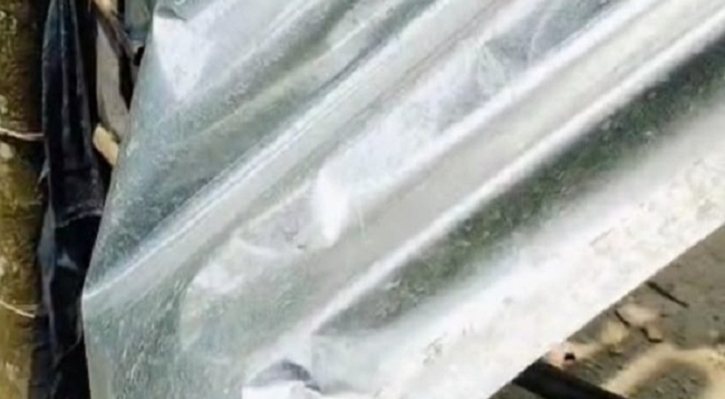 নেত্রকোণায় হামলা-লুটপাটের মামলা করায় বাদিকে হুমকি নেত্রকোণায় হামলা-লুটপাটের মামলা করায় বাদিকে হুমকি
