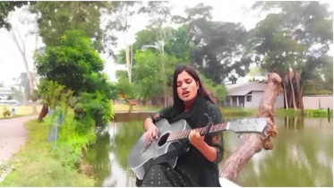 এক হাতে গিটার, অন্য হাতে সমাজ বদলের স্বপ্ন