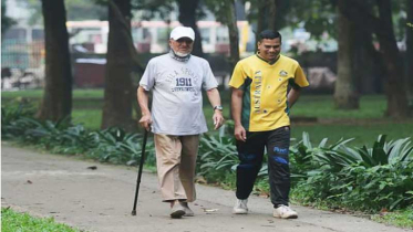  সকালে না বিকেলে—কখন হাঁটা বেশি উপকারি?