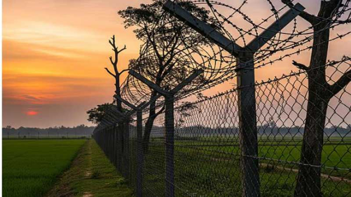 নেত্রকোনা সীমান্তে বিএসএফের ঠেলে পাঠানো ৩২ জন আটক নেত্রকোনা সীমান্তে বিএসএফের ঠেলে পাঠানো ৩২ জন আটক