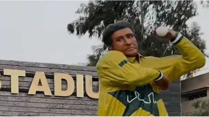 ভাস্কর্যে ‘সুলতান অব সুইং’ নাকি বিভ্রান্তির প্রতীক! ভাস্কর্যে ‘সুলতান অব সুইং’ নাকি বিভ্রান্তির প্রতীক!