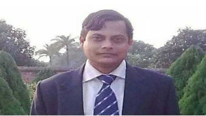 স্ট্রোক নাকি ষড়যন্ত্র? শিক্ষক মাহমুদুল হক কারাগারে, রংপুরে হত্যা মামলায় বিতর্ক স্ট্রোক নাকি ষড়যন্ত্র? শিক্ষক মাহমুদুল হক কারাগারে, রংপুরে হত্যা মামলায় বিতর্ক