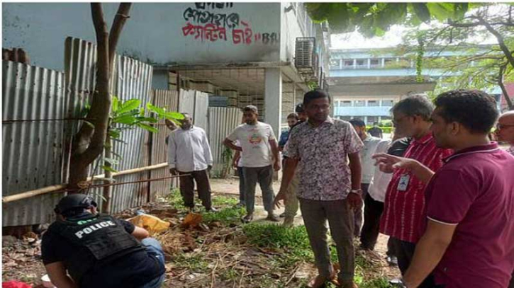 ঢাবিতে কাঠবাদামগাছের নিচে ৭ ককটেল, তদন্ত কমিটি গঠন ঢাবিতে কাঠবাদামগাছের নিচে ৭ ককটেল, তদন্ত কমিটি গঠন