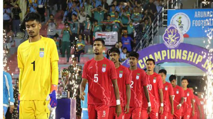 টাইব্রেকারে কান্না বাংলাদেশের, শিরোপা নিয়ে ফিরল ভারত টাইব্রেকারে কান্না বাংলাদেশের, শিরোপা নিয়ে ফিরল ভারত