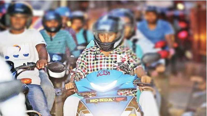 রাইড শেয়ারিং চালকদের ‘শ্রমিক’ স্বীকৃতি ও সুরক্ষা নিশ্চিতে বড় সুপারিশ শ্রম সংস্কার কমিশনের রাইড শেয়ারিং চালকদের ‘শ্রমিক’ স্বীকৃতি ও সুরক্ষা নিশ্চিতে বড় সুপারিশ শ্রম সংস্কার কমিশনের