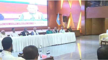 রাজনৈতিক দলগুলোর সঙ্গে সংলাপে প্রধান উপদেষ্টা