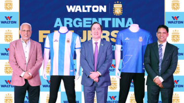 বাংলাদেশে প্রথম আর্জেন্টিনার ফ্যান জার্সি উন্মোচন করলো ওয়ালটন