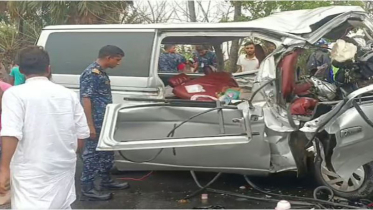 বাগেরহাটে বাসের সঙ্গে মাইক্রোবাসের সংঘর্ষে বর–কনেসহ ১৩ জন নিহত