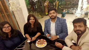 মৌসুমী–ওমর সানীর দুই সন্তান কে কোথায়, কী করছেন