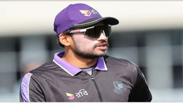 ওয়ানডে-টি-টোয়েন্টির চেয়ে টেস্টই বেশি খেলতে চান নাজমুল