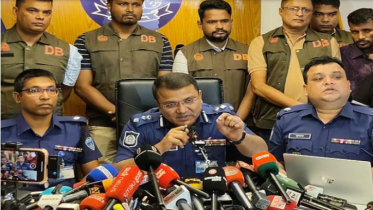 ফোন ছিনিয়ে নিতে নিয়ে যাওয়া হয় অপ্রতিমকে, বাধা দেওয়ায় মাথায় লাঠির
